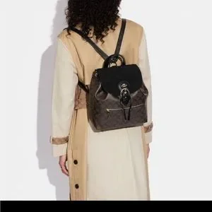 Coach | Bags | Coach Kleo Backpack In Signature | Poshmark display picture 3